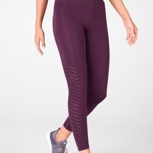 Fabletics Sync Seamless High-Waisted 7/8 Legging